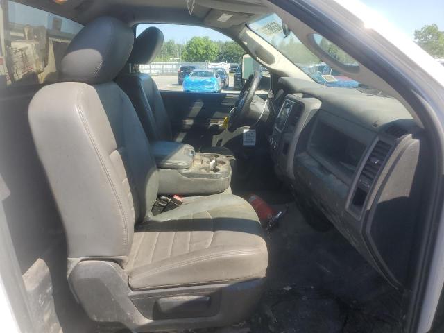 3C7WRMCL7GG253774 - 2016 RAM 5500 Սպիտակ լուսանկար 5