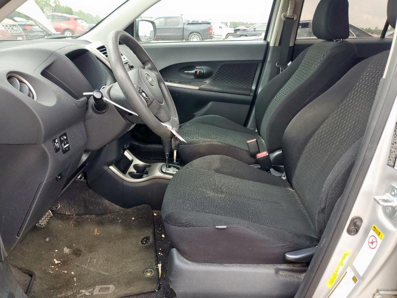 JTKKUPB4XE1046919 - 2014 TOYOTA SCION XD SILVER photo 7