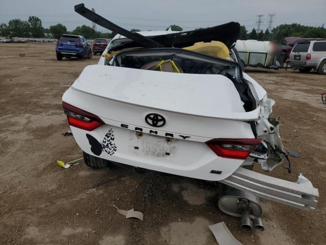 4T1T11AK8NU699874 - 2022 TOYOTA CAMRY SE 白色 照片 6