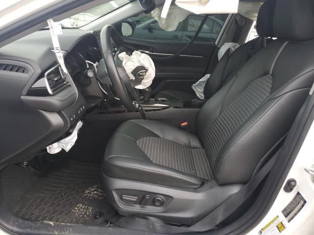 4T1T11AK8NU699874 - 2022 TOYOTA CAMRY SE 白色 照片 7