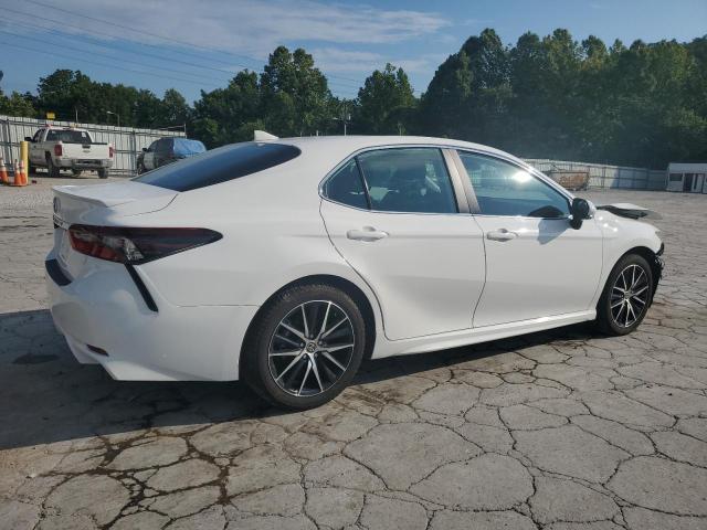 4T1G31AK3RU064353 - 2024 TOYOTA CAMRY SE NIGHT SHADE WHITE photo 3