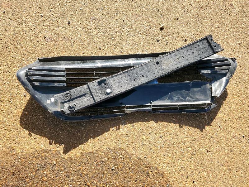 5YFBURHE5JP790873 - 2018 TOYOTA COROLLA L SILVER photo 12