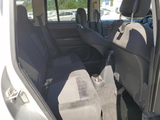 1J4NT1FA5BD272004 - 2011 JEEP COMPASS SPORT SILVER photo 11