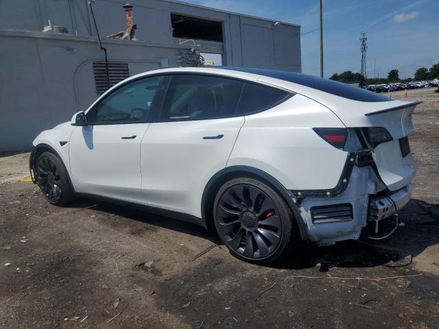 7SAYGDEF2RA290548 - 2024 TESLA MODEL Y WHITE photo 2