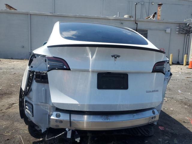 7SAYGDEF2RA290548 - 2024 TESLA MODEL Y WHITE photo 6