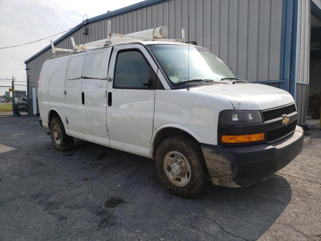 1GCZGGFG7J1338457 - 2018 CHEVROLET EXPRESS G3 თეთრი ფოტო 4