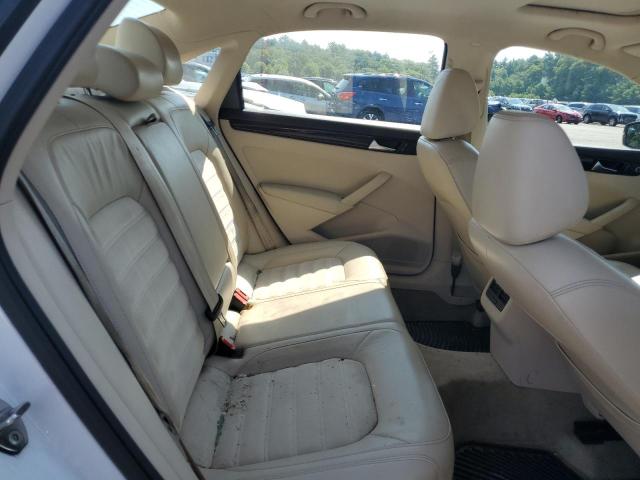 1VWCV7A39FC051534 - 2015 VOLKSWAGEN PASSAT SEL WHITE photo 10