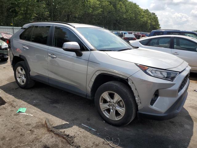 2T3W1RFV7MW165298 - 2021 TOYOTA RAV4 XLE SILVER photo 4