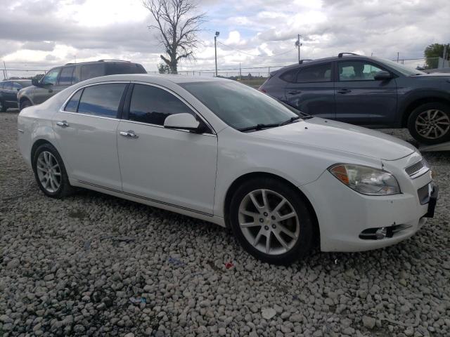 1G1ZE5EBXAF252345 - 2010 CHEVROLET MALIBU LTZ WHITE photo 4