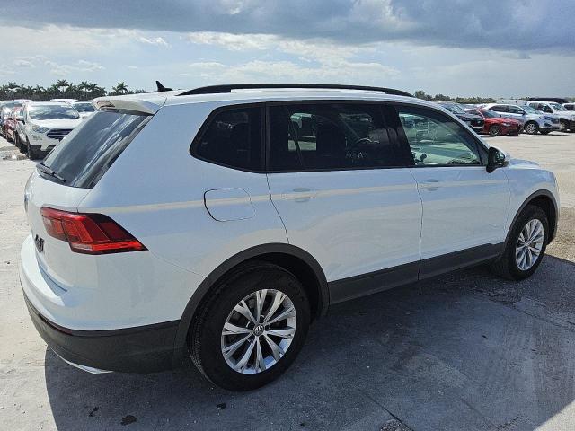 3VV1B7AX5LM009492 - 2020 VOLKSWAGEN TIGUAN S 白色 照片 3