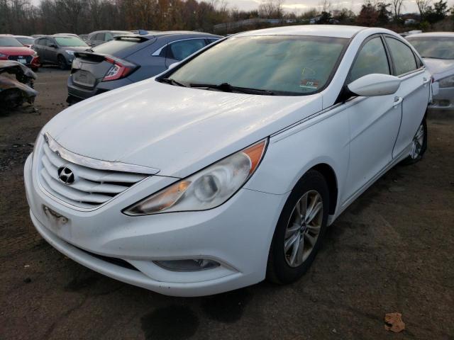 5NPEB4AC8DH801655 - 2013 HYUNDAI SONATA GLS WHITE photo 2