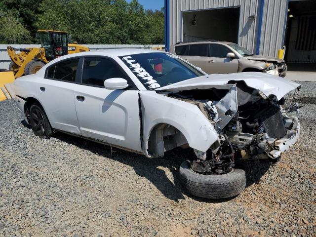 2C3CDXBG7DH609712 - 2013 DODGE CHARGER SE WHITE photo 4