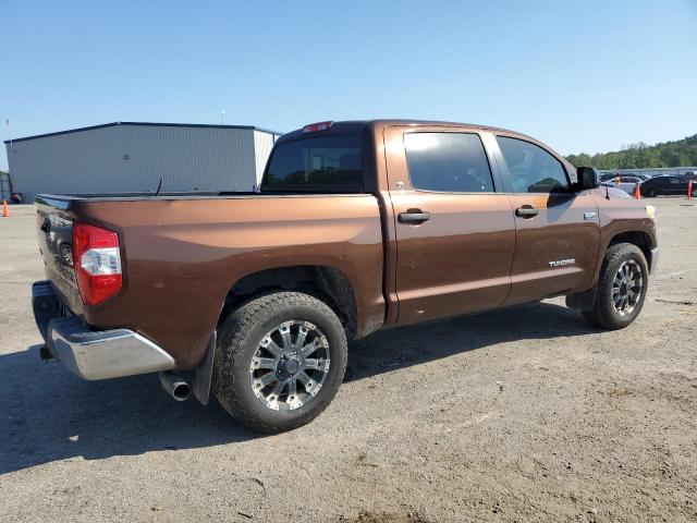 5TFDW5F16GX560667 - 2016 TOYOTA TUNDRA CREWMAX SR5 BROWN photo 3