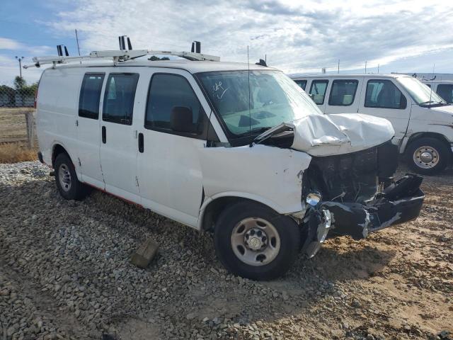 1GCWGAFG3L1253439 - 2020 CHEVROLET EXPRESS G2 WHITE photo 4