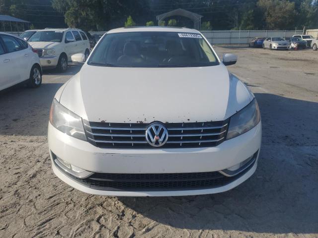 1VWCN7A3XDC030348 - 2013 VOLKSWAGEN PASSAT SEL WHITE photo 5