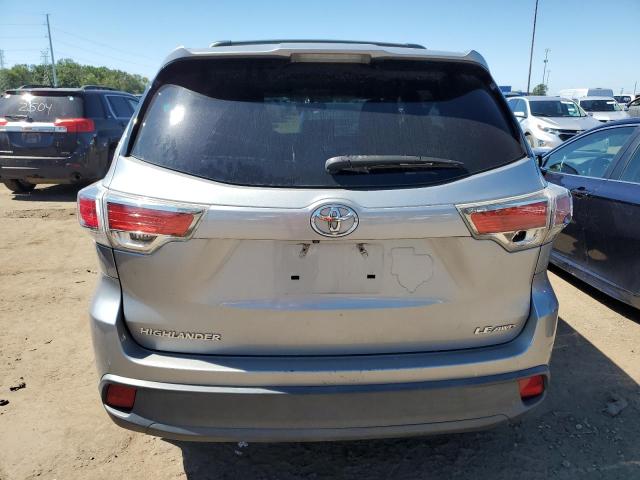 5TDBKRFH1FS080077 - 2015 TOYOTA HIGHLANDER LE SILVER photo 6