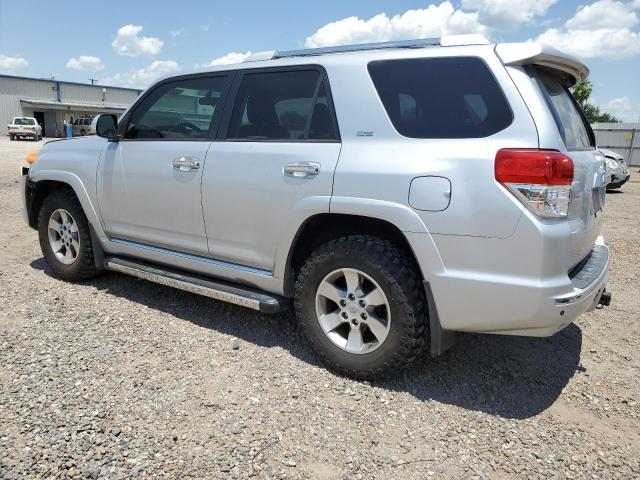 JTEZU5JR1B5033127 - 2011 TOYOTA 4RUNNER SR5 SILVER photo 2