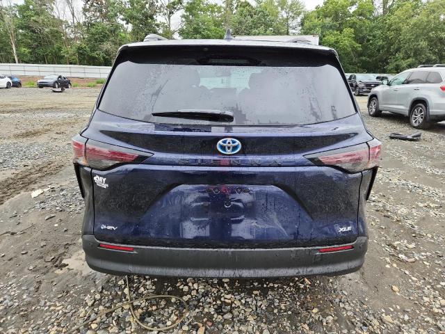 5TDJRKEC0SS254008 - 2025 TOYOTA SIENNA XLE BLUE photo 6
