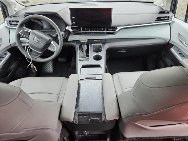5TDJRKEC0SS254008 - 2025 TOYOTA SIENNA XLE BLUE photo 8