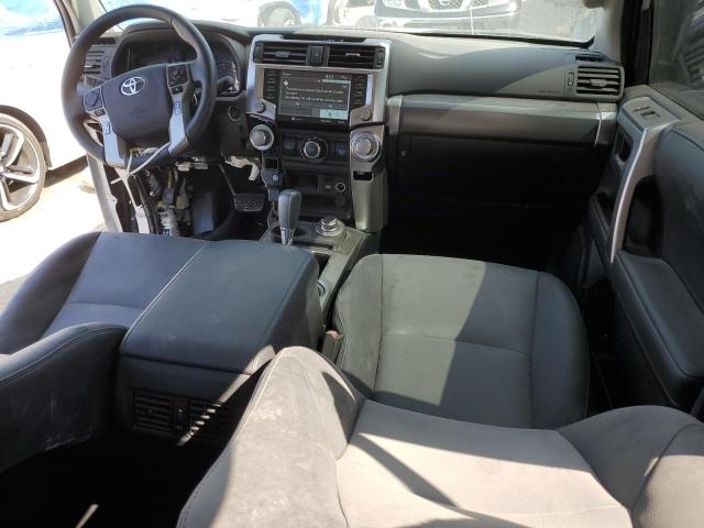 JTENU5JR0R6250526 - 2024 TOYOTA 4RUNNER SR5/SR5 PREMIUM SILVER photo 8