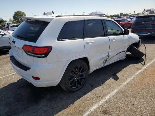 1C4RJEAG2JC429363 - 2018 JEEP GRAND CHER LAREDO WHITE photo 3