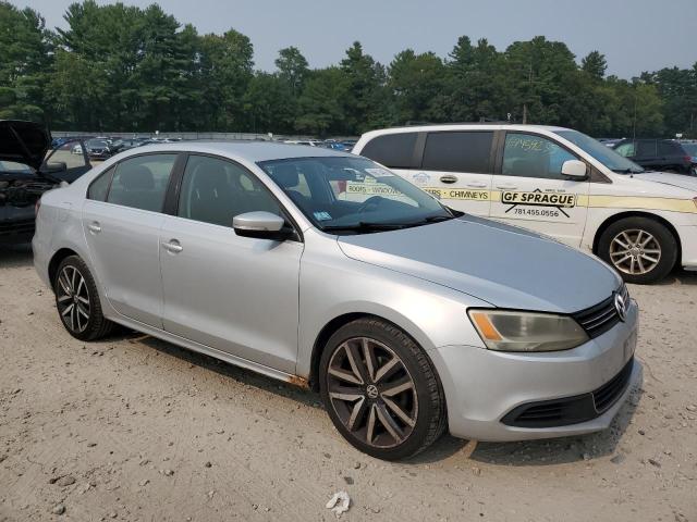 3VWDP7AJ6DM354585 - 2013 VOLKSWAGEN JETTA SE Արծաթագույն լուսանկար 4