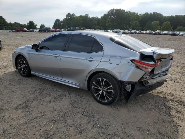 4T1B11HK8KU763635 - 2019 TOYOTA CAMRY L SILVER photo 2