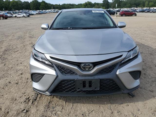 4T1B11HK8KU763635 - 2019 TOYOTA CAMRY L SILVER photo 5