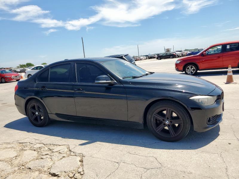 WBA3C3C55DF981519 - 2013 BMW 320 I XDRIVE BLACK photo 4