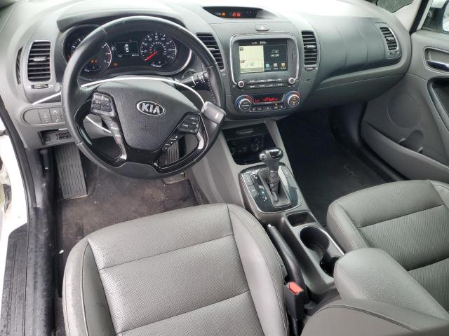 3KPFN4A84HE118756 - 2017 KIA FORTE EX 白色 照片 8