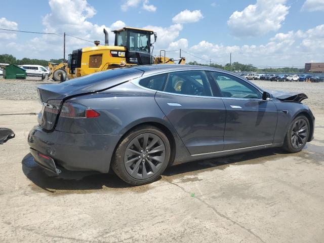5YJSA1E25JF268809 - 2018 TESLA MODEL S 灰色 照片 3