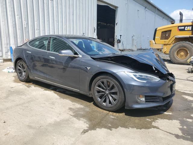 5YJSA1E25JF268809 - 2018 TESLA MODEL S 灰色 照片 4