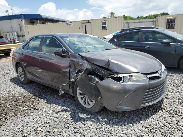 4T4BF1FK0GR552592 - 2016 TOYOTA CAMRY LE GRAY photo 4