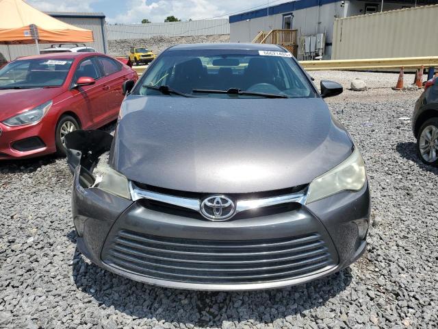 4T4BF1FK0GR552592 - 2016 TOYOTA CAMRY LE GRAY photo 5