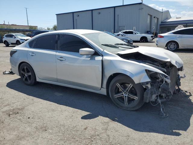 1N4AL3AP0HC250279 - 2017 NISSAN ALTIMA 2.5 WHITE photo 4