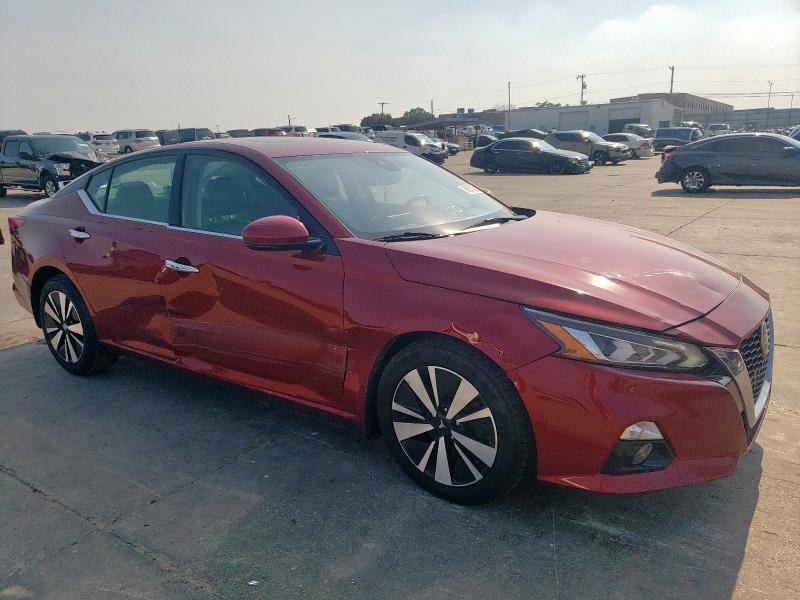 1N4BL4EV9KC101735 - 2019 NISSAN ALTIMA SL RED photo 4