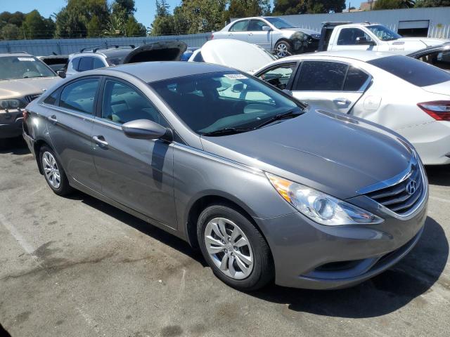 5NPEB4AC5DH531946 - 2013 HYUNDAI SONATA GLS GRAY photo 4