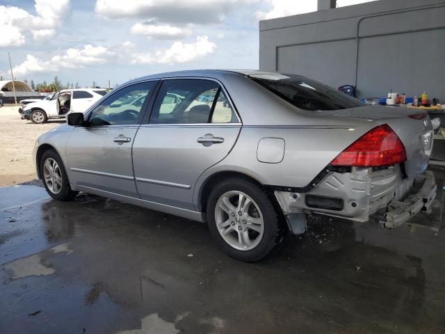 1HGCM56386A113523 - 2006 HONDA ACCORD SE SILVER photo 2