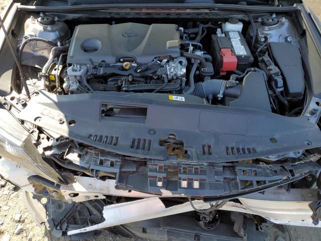 4T1G11AK3MU563197 - 2021 TOYOTA CAMRY SE SILVER photo 11