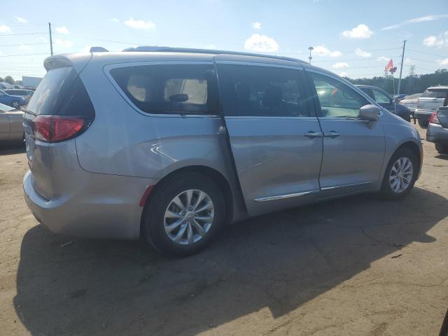 2C4RC1EGXJR194943 - 2018 CHRYSLER PACIFICA TOURING L PLUS SILVER photo 3