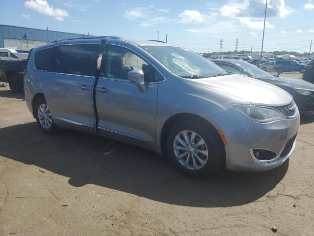 2C4RC1EGXJR194943 - 2018 CHRYSLER PACIFICA TOURING L PLUS SILVER photo 4