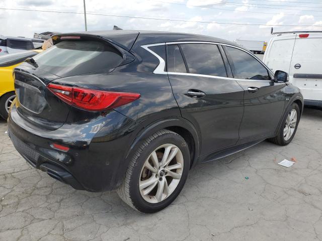 SJKCH5CP8JA060970 - 2018 INFINITI QX30 BASE BLACK photo 3