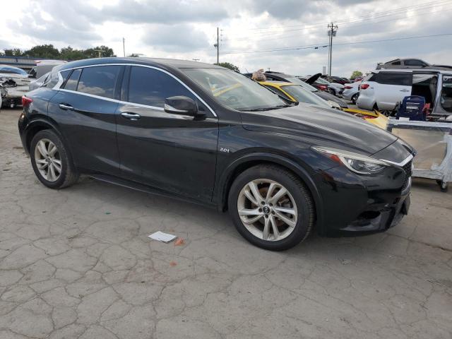 SJKCH5CP8JA060970 - 2018 INFINITI QX30 BASE BLACK photo 4