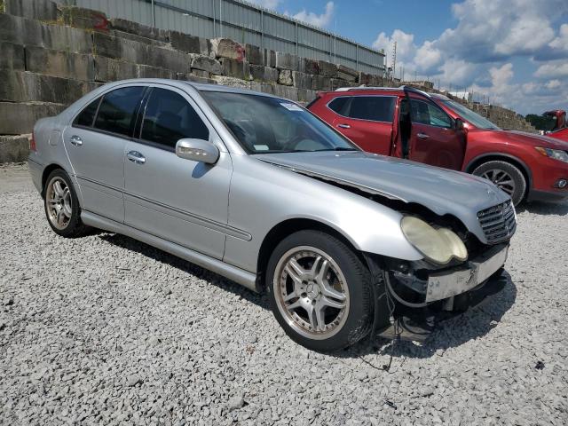 WDBRF61J74A556336 - 2004 MERCEDES-BENZ C 240 SILVER photo 4