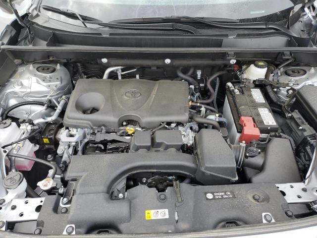 2T3W1RFV2SW373943 - 2025 TOYOTA RAV4 XLE 银色 照片 12