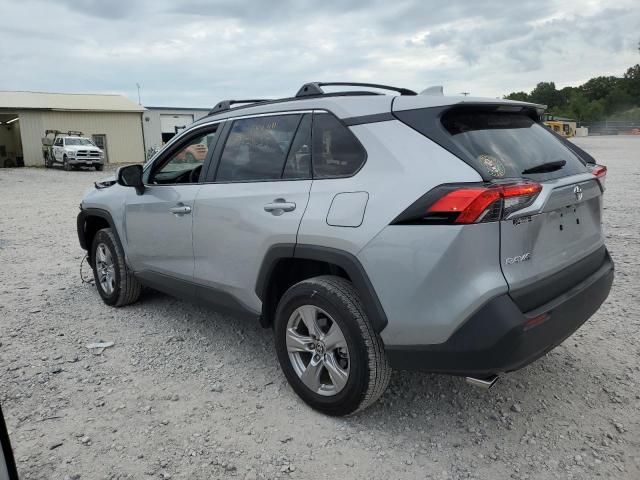 2T3W1RFV2SW373943 - 2025 TOYOTA RAV4 XLE 银色 照片 2
