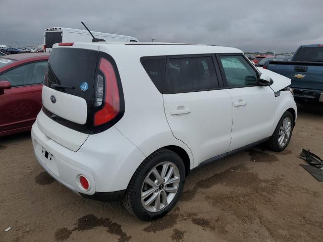 KNDJP3A53J7893026 - 2018 KIA SOUL + WHITE photo 3