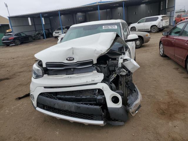 KNDJP3A53J7893026 - 2018 KIA SOUL + WHITE photo 5