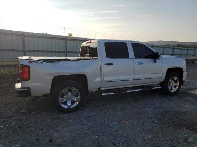 3GCUKSEC2JG295643 - 2018 CHEVROLET SILVERADO K1500 LTZ WHITE photo 3