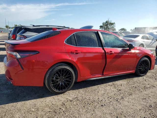 4T1T11AK6PU089507 - 2023 TOYOTA CAMRY SE NIGHT SHADE RED photo 3